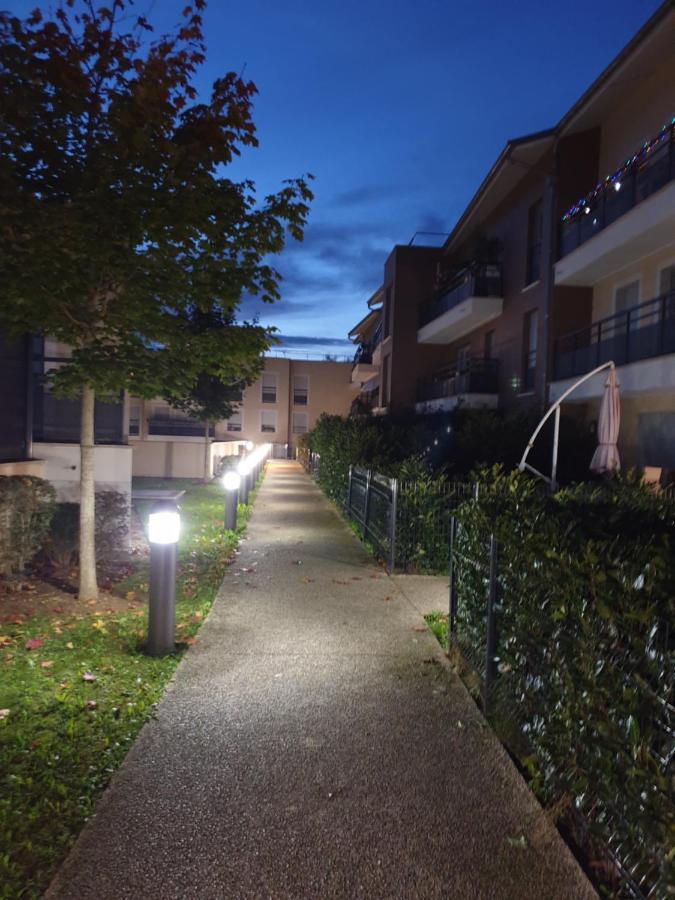 Appartement Studio O Fil De L'O A 12 Kilometres De Disneyland Paris 克雷西拉沙佩勒 外观 照片